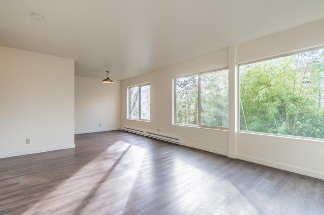 Building Photo - 2 bedroom in Seattle WA 98102