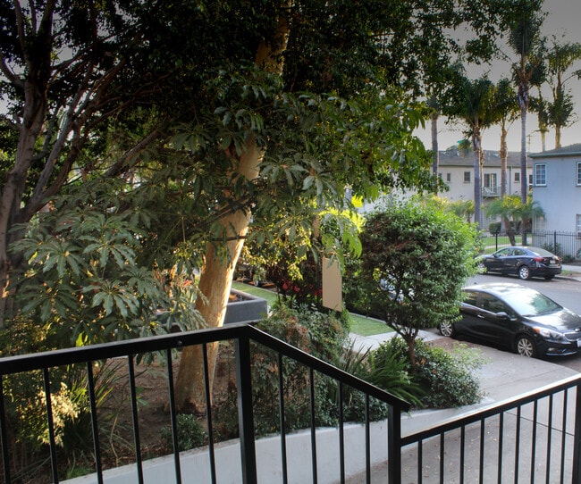 Foto del edificio - 1818 N New Hampshire Ave