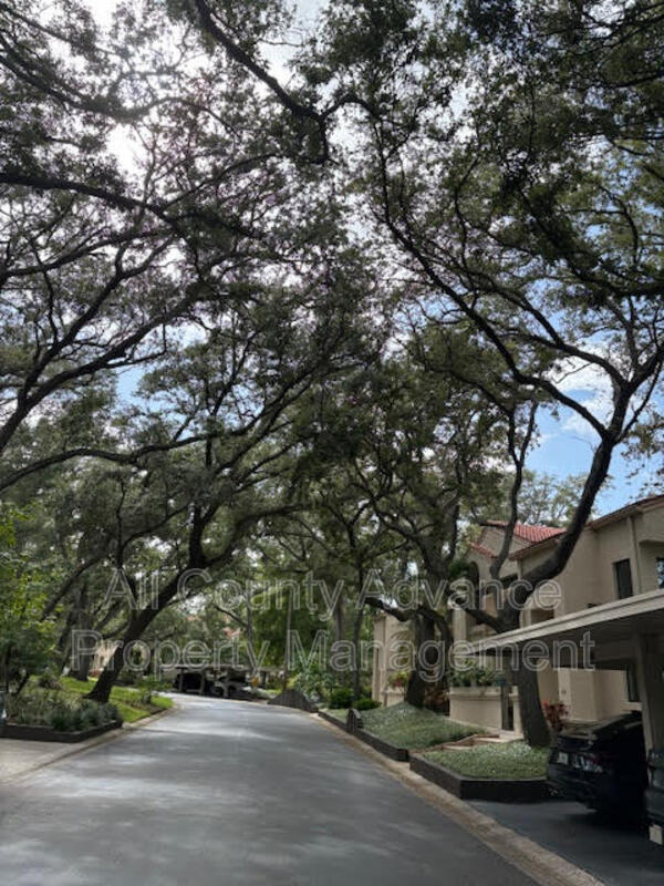 Photo - 310 Los Prados Dr House