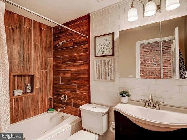Full Bathroom - 645 S Curley St