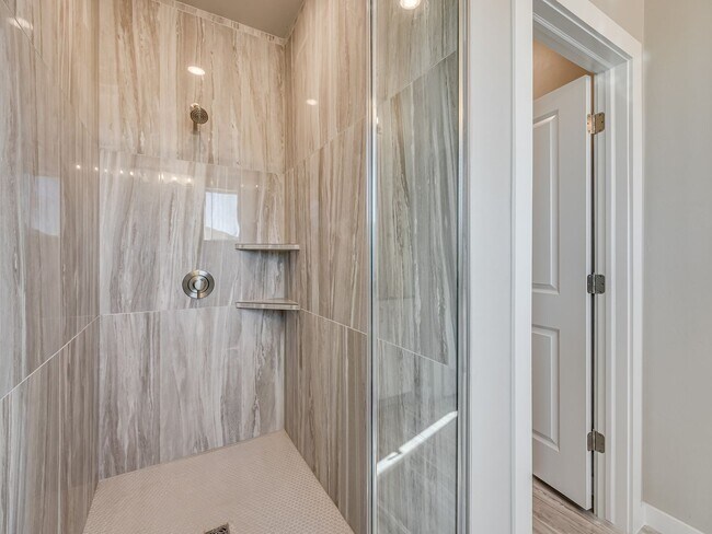 Building Photo - Beautiful New Construction Home in Edmond/...