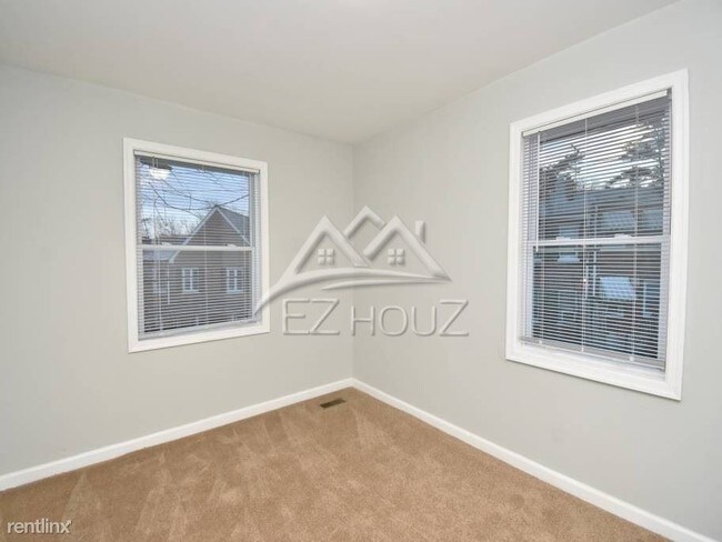 Building Photo - 3 br, 1 bath House - 656 Parkwyrth Street
