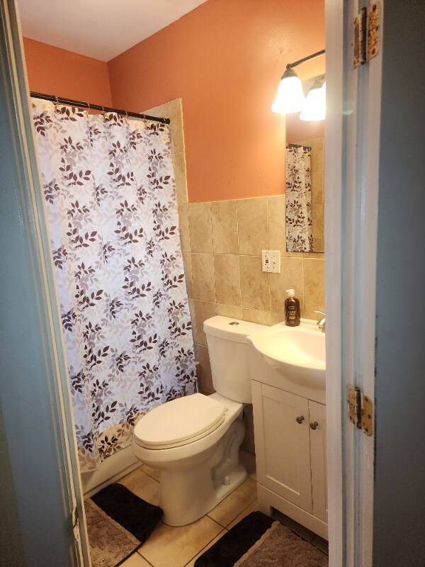 Foto del edificio - 916 E Woodlawn St