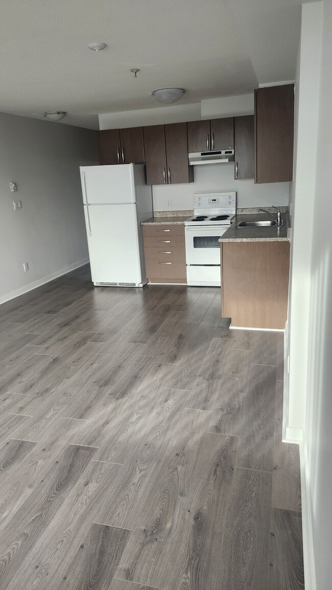 Building Photo - 3683 E Hastings St