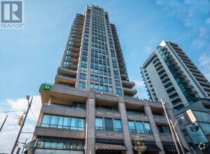 Building Photo - 500-500 St Clair Ave W