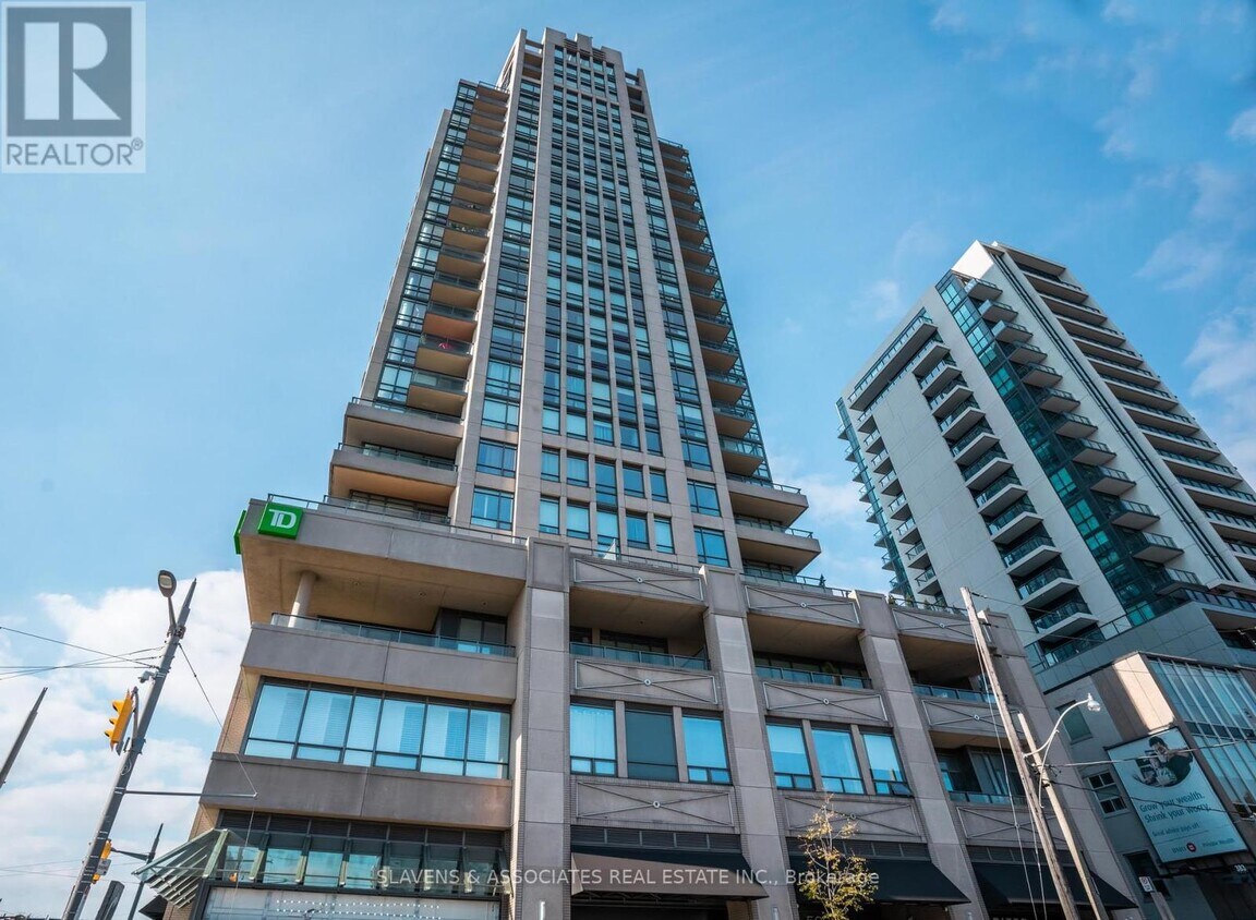 Primary Photo - 500-500 St Clair Ave W