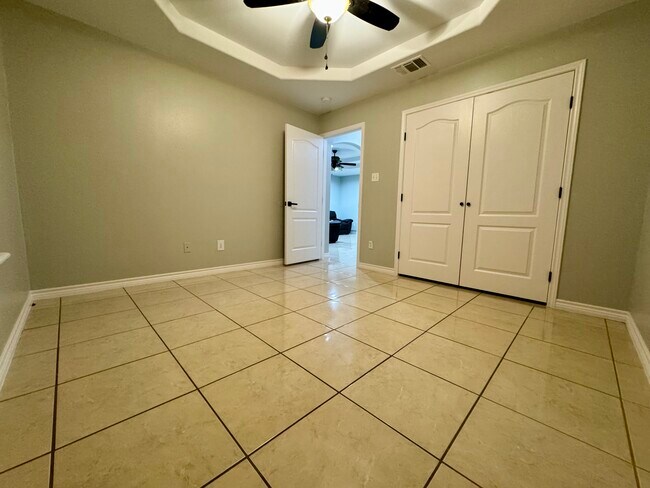 Building Photo - 2677 Fox Cove Drive