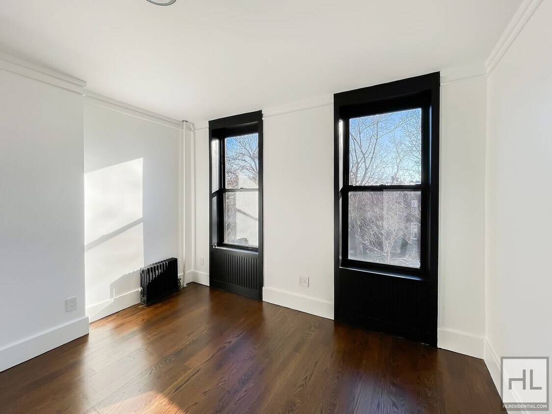 Primary Photo - Amazing Carroll Gardens Neighborhood Locat...