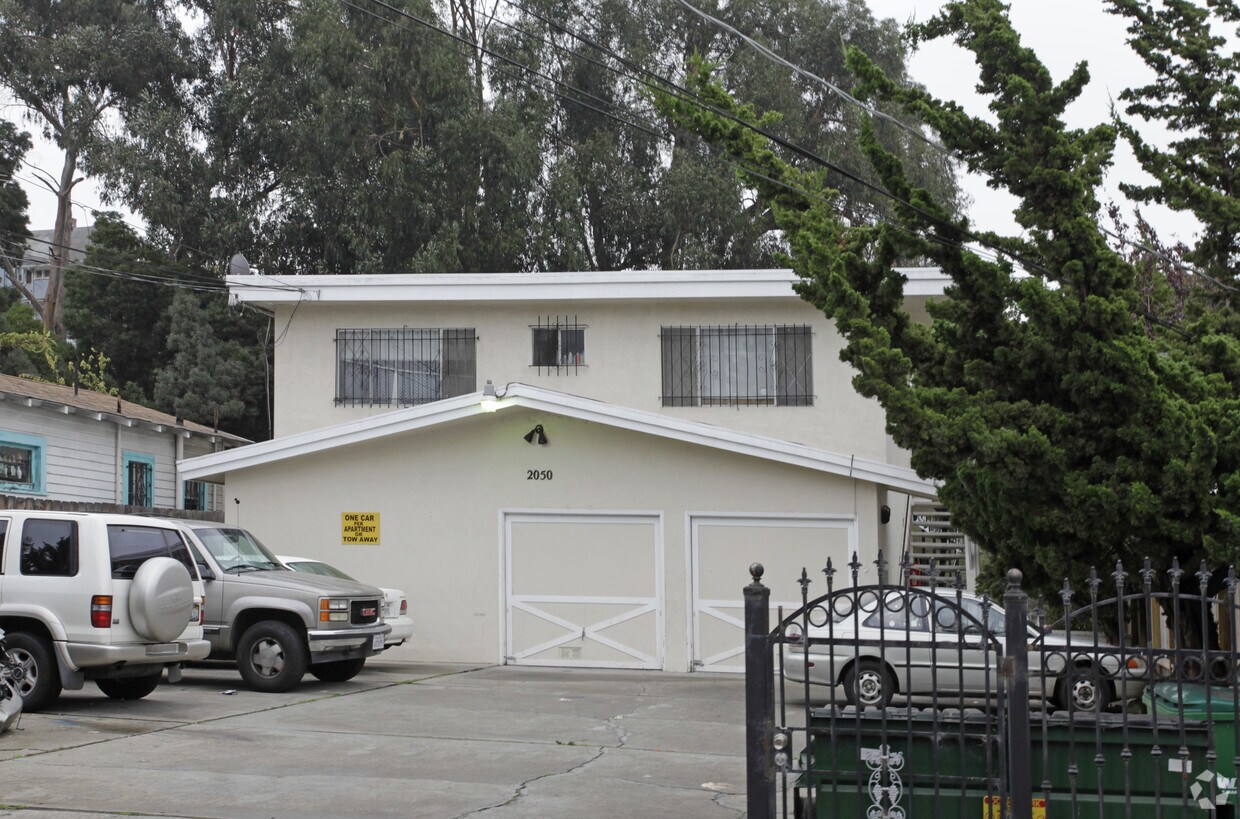 Foto del edificio - 2050 Harrington Ave
