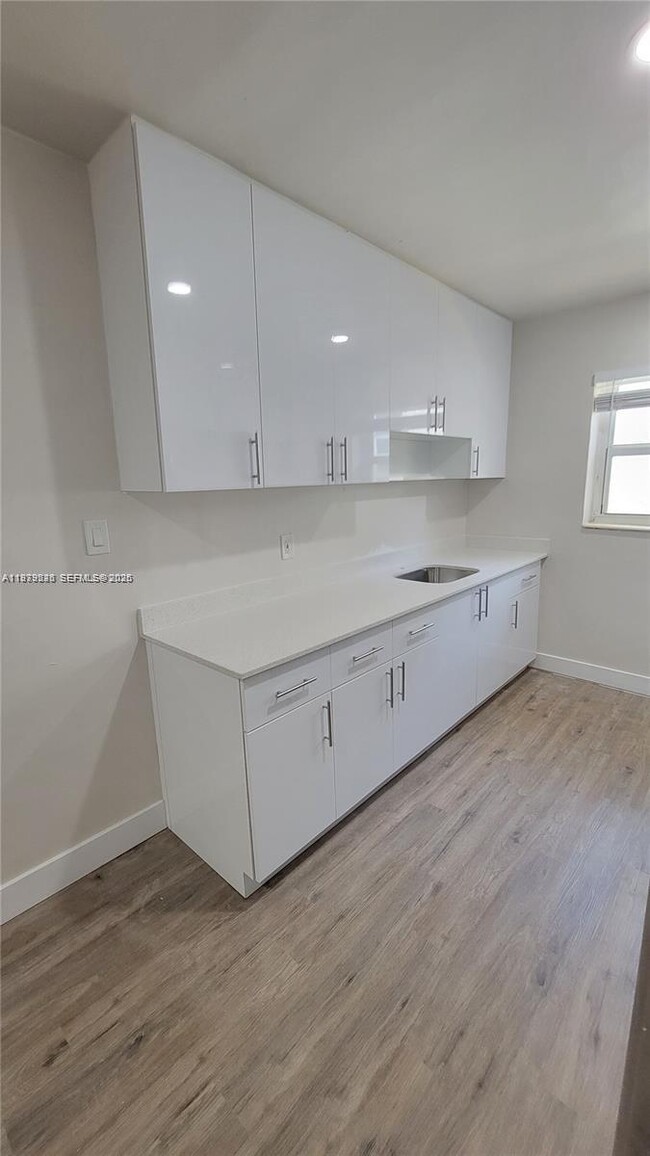 Foto del edificio - 1533 Jefferson Ave