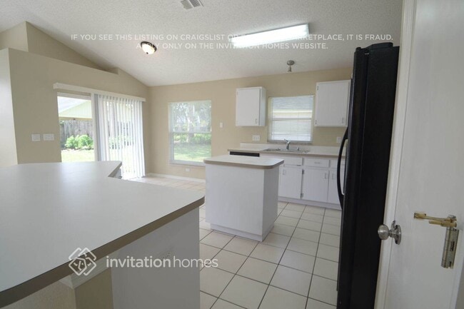 Foto del edificio - 5902 Azure Dr