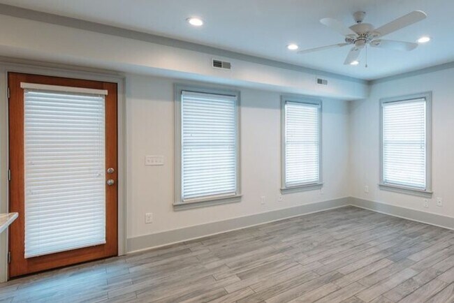 Foto del edificio - 10 Orrs Ct