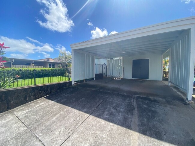 Photo - 019WHI Apartment