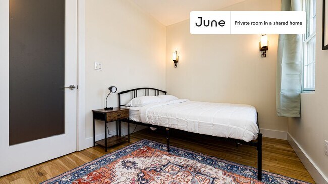 Foto del edificio - Room in Shared 4 bed/1 bath home in Clinton Hill
