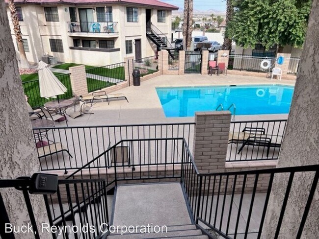 Building Photo - 2 br, 1 bath House - 1190 Ramar Rd. #46