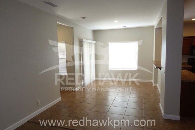 Building Photo - Freshly Painted Three Bedroom Plus Den, Tw...