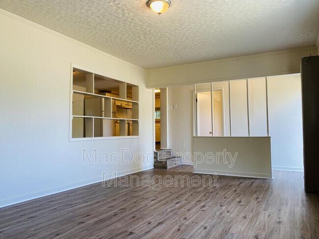 Foto del edificio - 10612 Opal Ln