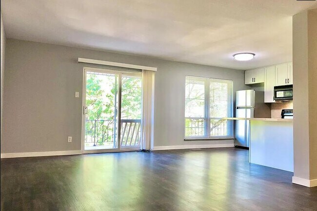Foto del edificio - 10395 Forest Brook Ln