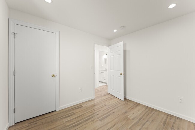 Foto del edificio - 923 1/2 N Avenue 50