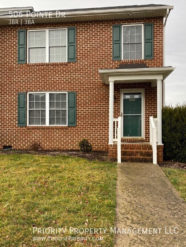 Foto del edificio - 506 Pointe Dr