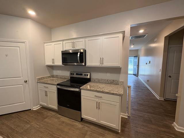 Building Photo - 4528 Sandstone Dr