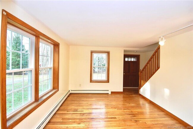 Building Photo - 206 Everett Rd