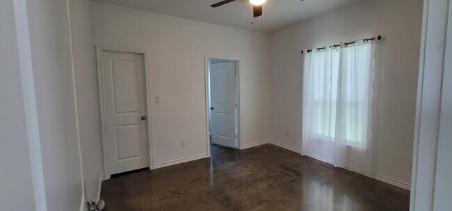 Building Photo - 6189 County Rd 1143