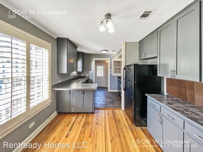 Building Photo - 3 br, 1 bath House - 1506 W Louisiana St
