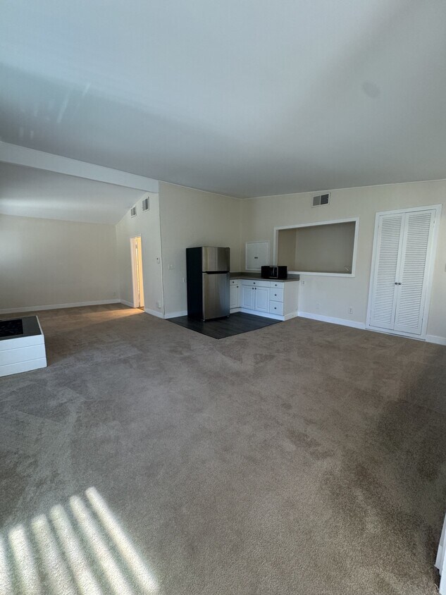 Foto principal - 11680 Bellagio Rd