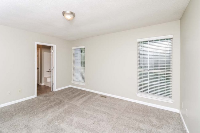 Foto del edificio - 7300 Hunters Ridge Dr