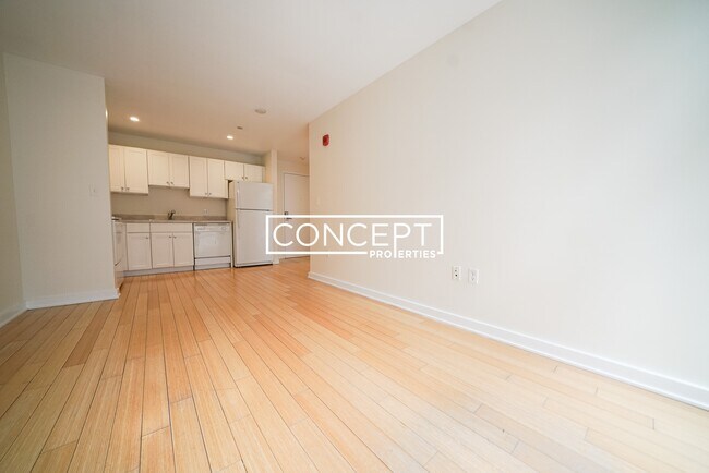 Building Photo - 40 Boylston St