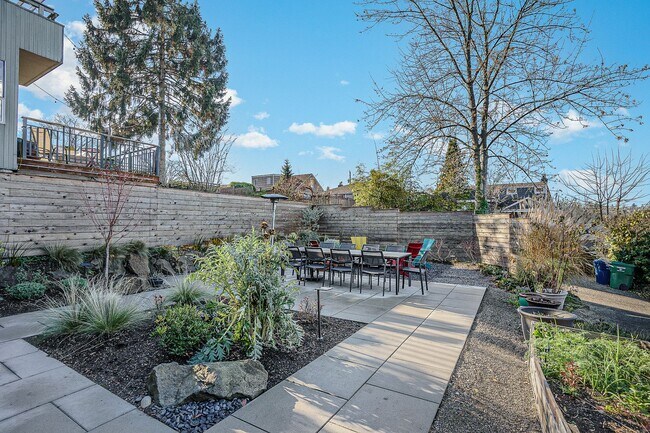 Building Photo - 4Bd/3.25Ba Seattle House