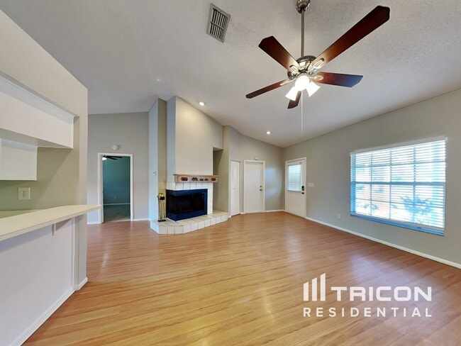 Building Photo - 4613 S Country Hills Ct