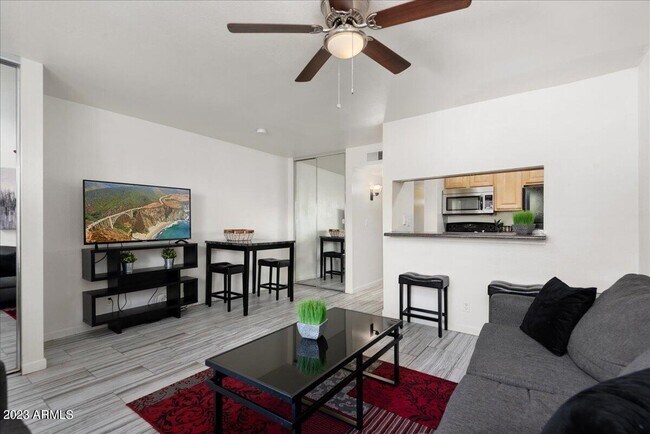 Foto del edificio - 14203 N 19th Ave