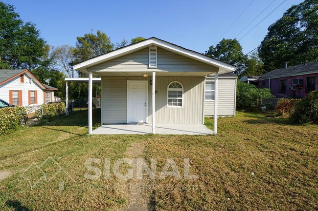 Foto del edificio - 128 Ann Dr SW