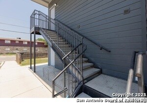 Foto del edificio - 8111 Landing Ave