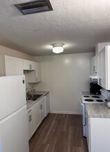 Building Photo - 3700 SW 29th Terrace