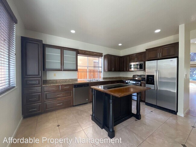 Building Photo - 4 br, 3 bath House - 34311 Eucalyptus Terrace