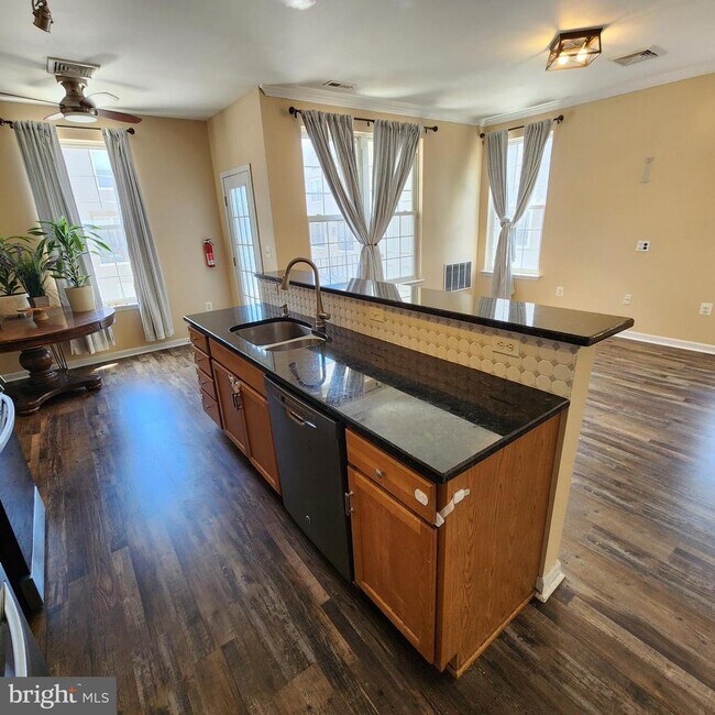 Foto del edificio - 1301 N 32nd St