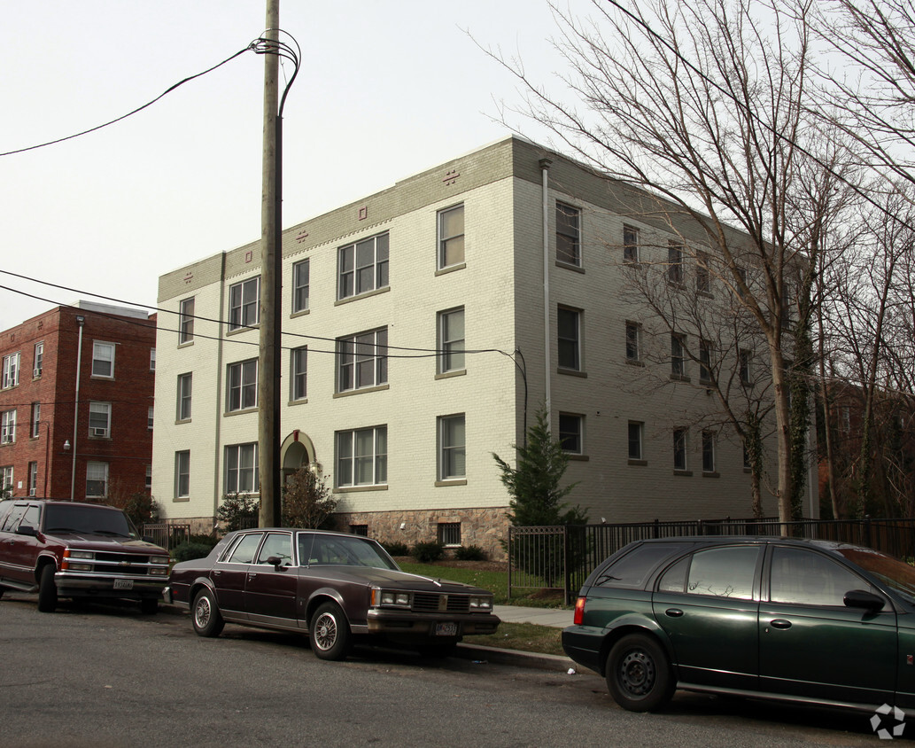 Foto del edificio - 5040 1st St NW