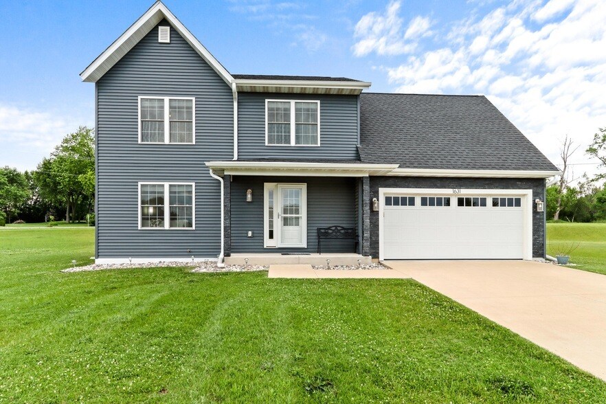 Primary Photo - 1631 Smith Ln