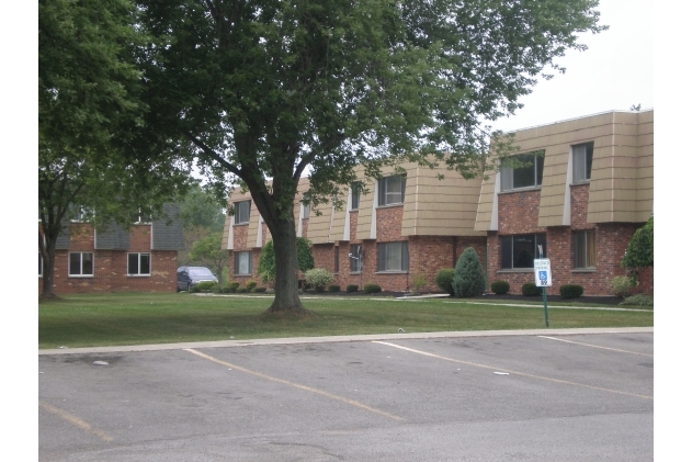 Royal Park and Heritage Commons Apartments - Apartments in Niagara ...