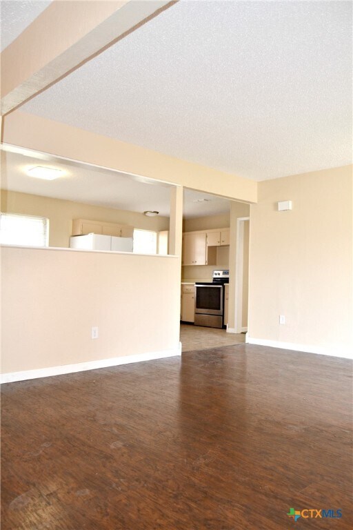 Foto del edificio - 1501 Bluffdale St