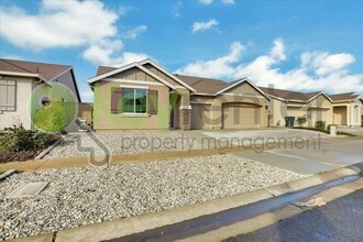 Building Photo - 5584 Harcrest Dr