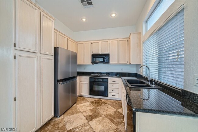 Building Photo - 1733 Pacific Breeze Dr
