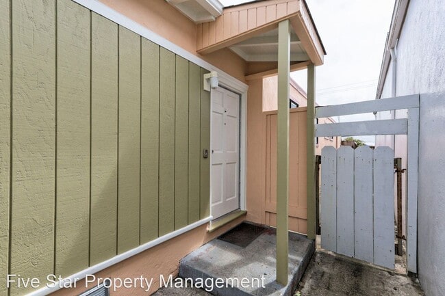 Building Photo - 3 br, 2 bath House - 355 Palomar Dr