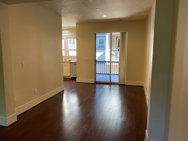Dining - 678 SW Rustica Ter