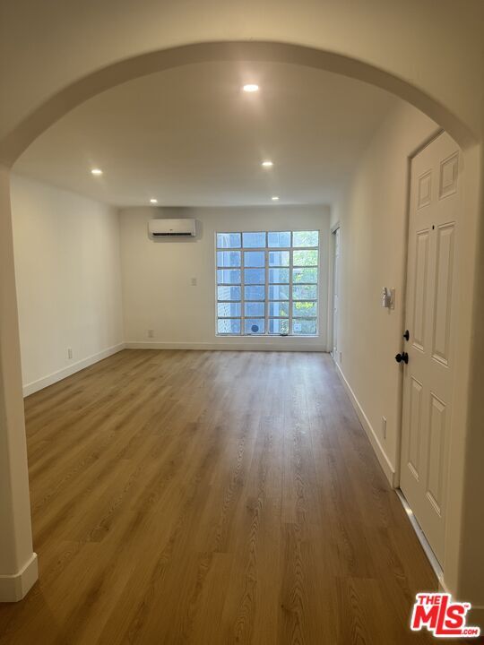 Foto del edificio - 1254 N Orange Grove Ave