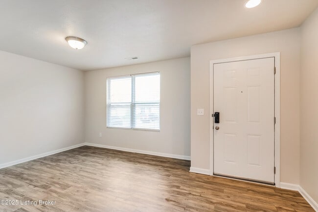 Foto del edificio - 4061 Firestone Way