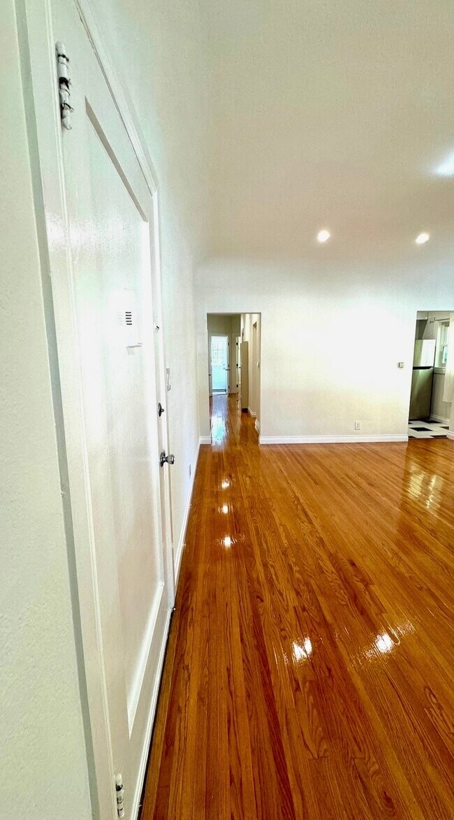 Foto del edificio - 422 N Spaulding Ave